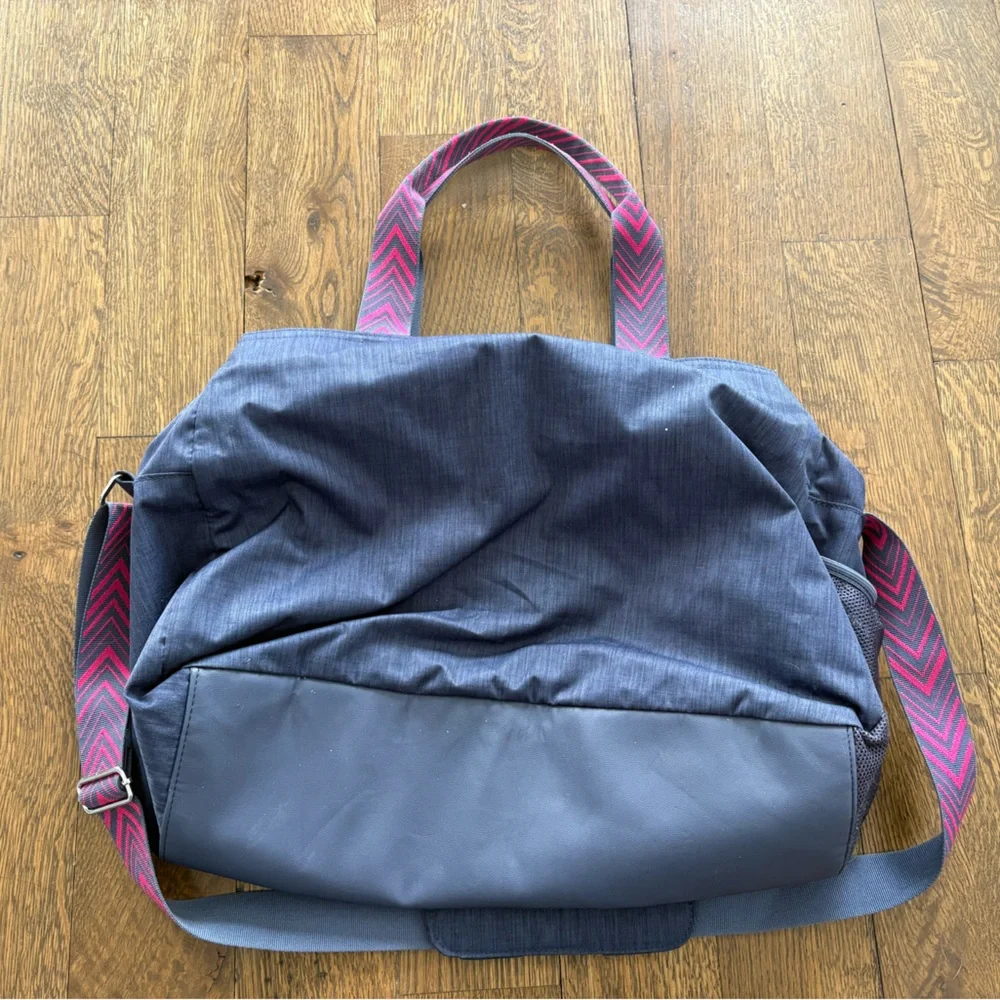 Ivivva Dance Bag - Picture 2 of 5